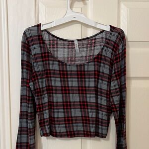 Charcoal Gray ,Red ,Black Plaid Long sleeve crop Tee Blouse